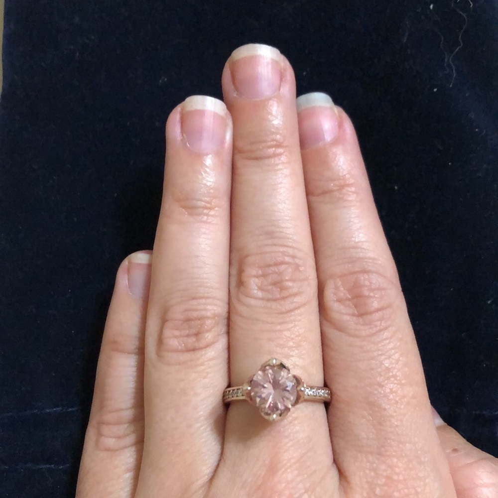 Stunning Rose Gold Crown Petal Ring - Picture 6 of 6